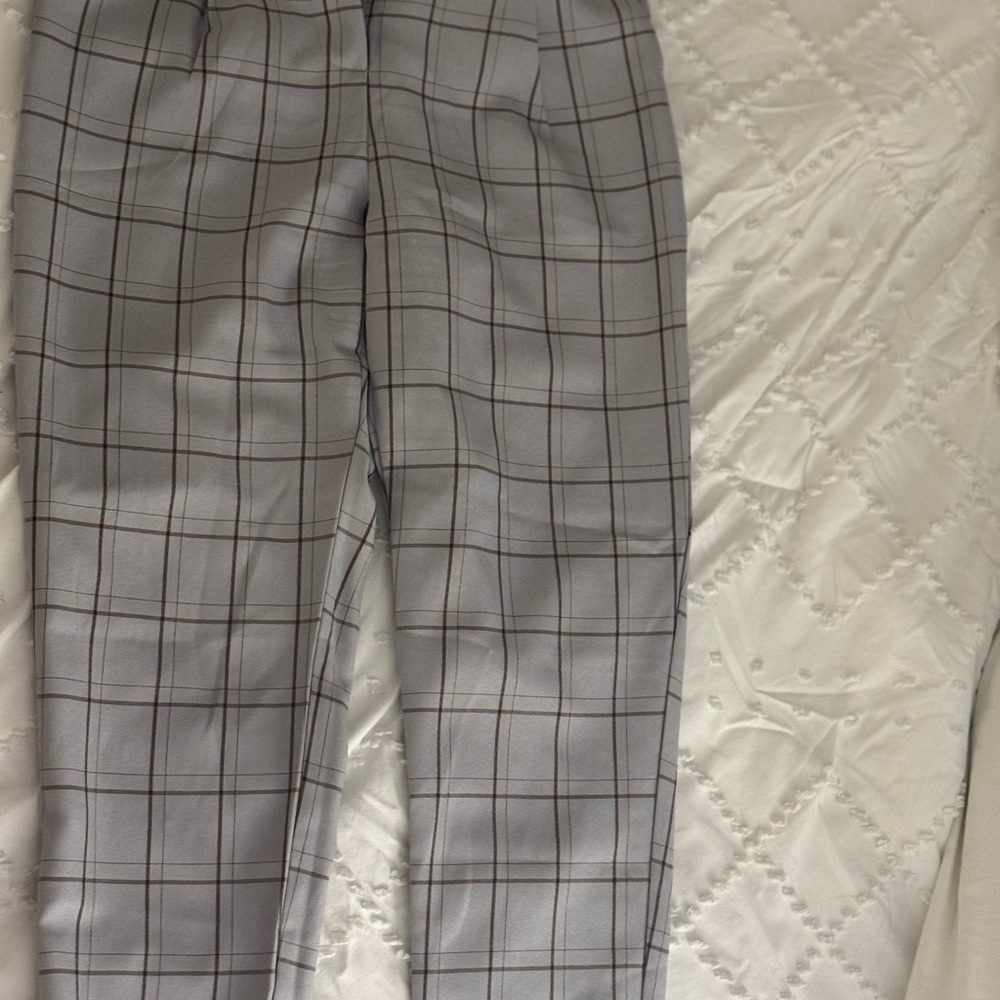 Women’s Gray Plaid Pants